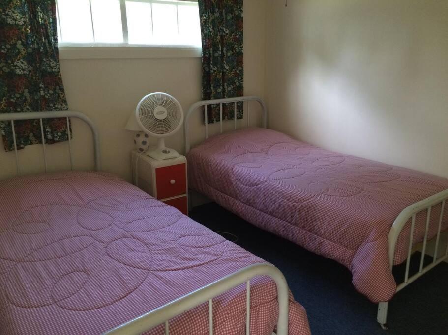 Inn At The Isles Cottage Isle la Motte エクステリア 写真
